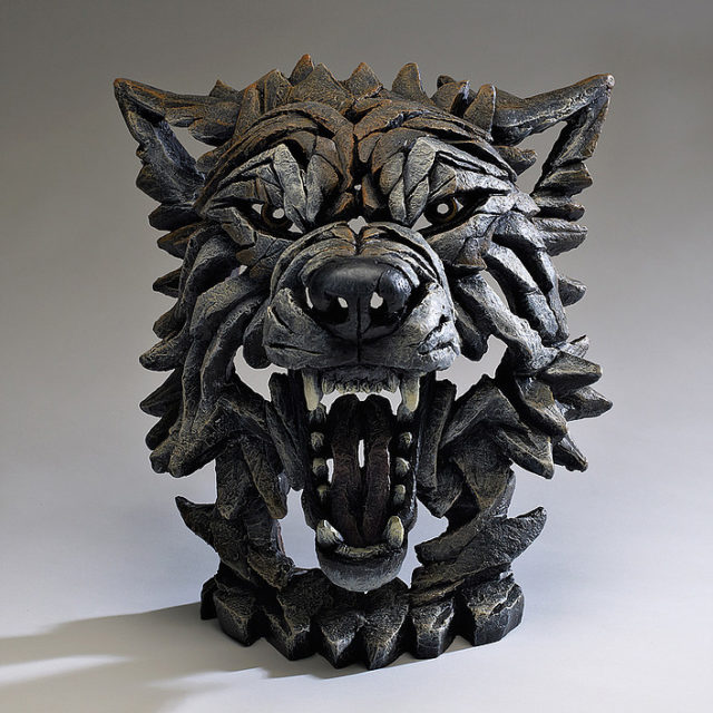 Edge Sculpture Wolf Bust Sculpture by Matt Buckley, Edge, Robert Harrop Designs.