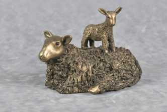Frith Sculpture Ewe with Lamb