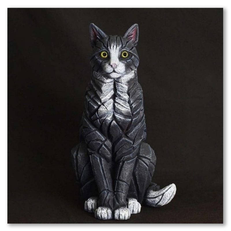 cat-sitting-black-white-edge-sculpture-matt-buckley
