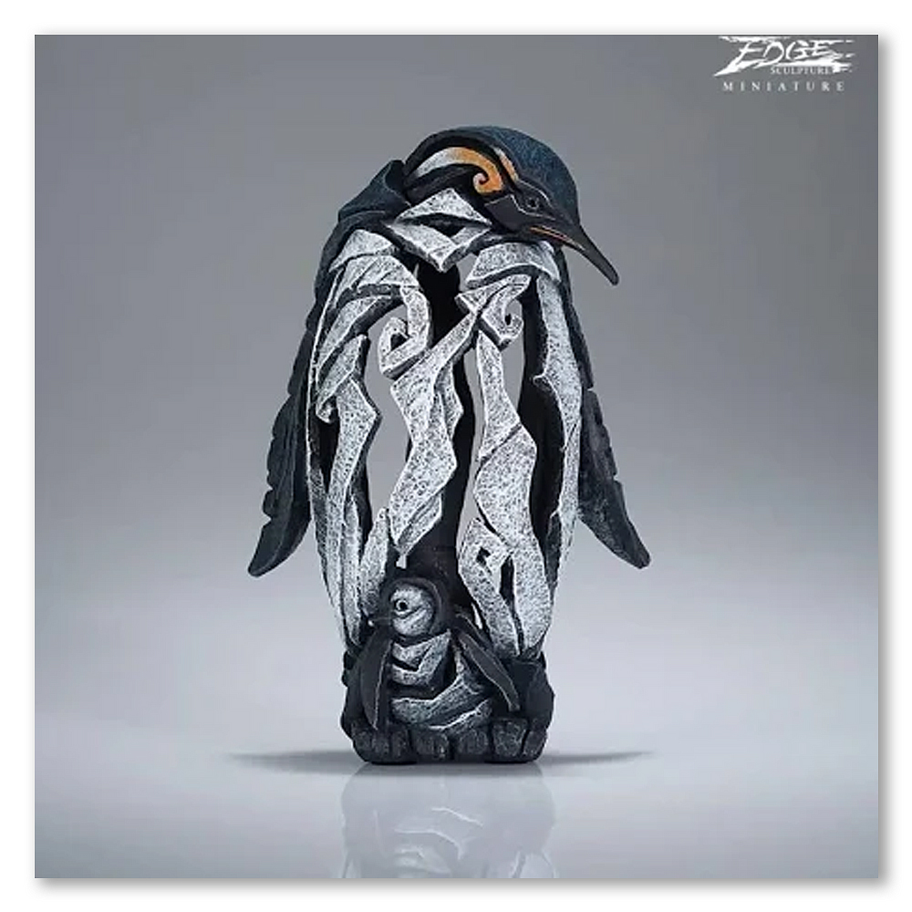 penguin-with-baby-chick-edge-sculpture-matt-buckley